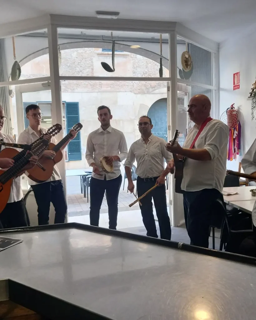 Serenatas en el local